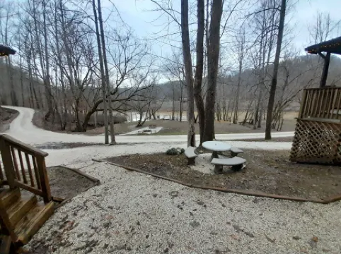 Cozy & Efficient cabin w/ river access. Pet Friendly!