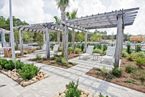 Steps to the Resort Style Pool & Across from the Big Chill Hotel a Seacrest