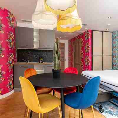 Studio Terrasse La Roulotte du Tzigane Mandara Beach Antibes Juan-les-Pins Rooms