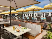 La Jolla Beach and Tennis Club Hotels in La Jolla