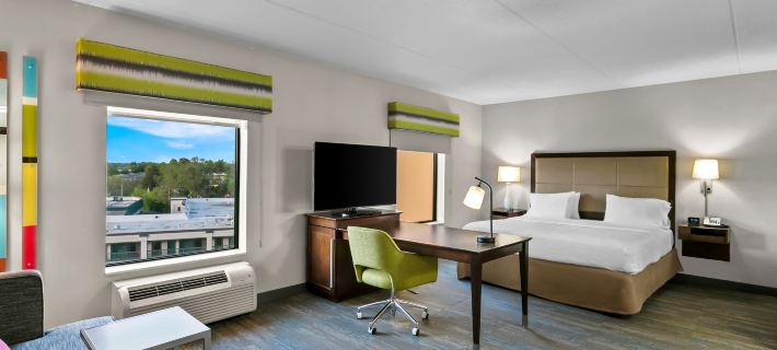 Hampton Inn & Suites Baltimore/Woodlawn Hotels in Baltimore County