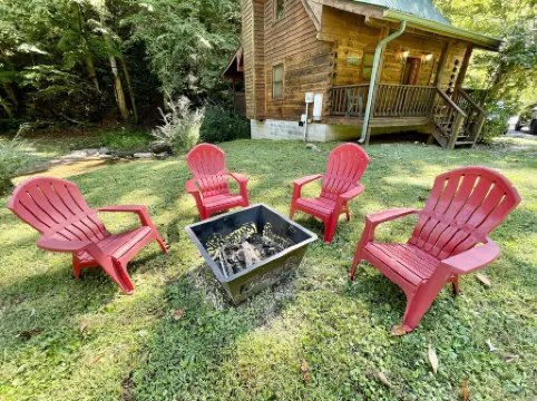 Creekside 2 Bedroom Cabin by RedAwning