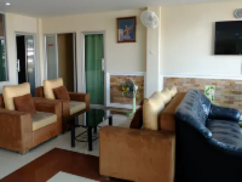 บ้านฉางอพาร์ทเม้นท์ แอนด์ โฮเต็ล โรงแรมในอำเภอ บ้านฉาง