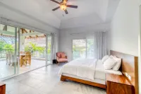 Pavones Point Hotels in Pavones