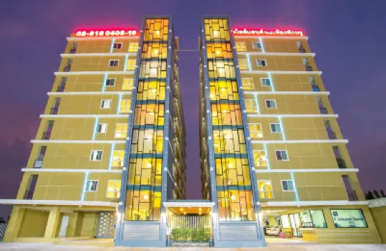 ไอส์แลนด์ รีสอร์ต โรงแรมใกล้มัสยิดย่ามีอะห์