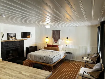 Corduroy Boutique Lodge