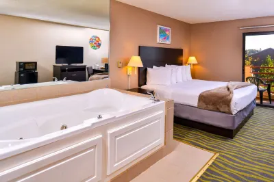 Atlantis Family Waterpark Hotel, Ascend Hotel Collection Hotels near Wilderness on the Lake Water Taxi Dock