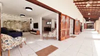 Casa Com 6 Suites Praia Dos Sonhos Hotels in Itanhaém