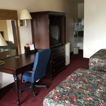 Belmont Inn and Suites