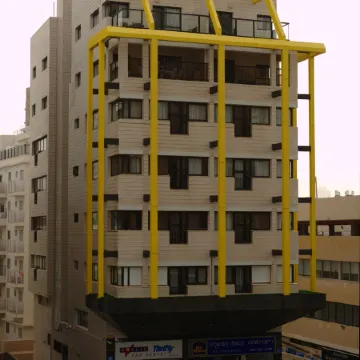 Best Western Regency Suites Отели рядом с достопримечательностью «Пляж Гордон»