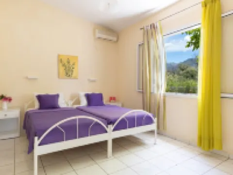 วิลล่า อะโมรอสซ่า พร้อมวิวสวน & สระว่ายน้ำรวม โดย คอนเนคท์, โรดา คอร์ฟู โรงแรมในRoda