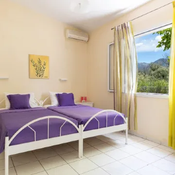 Villa Amorossa with Garden View & Shared Pool by Konnect, Roda Corfu