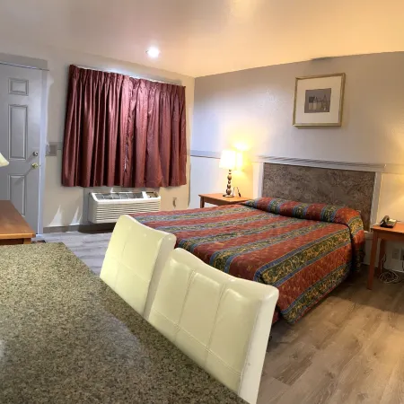 Emerald Best Motel