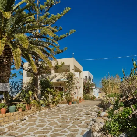 Montemar Studios & Apartments