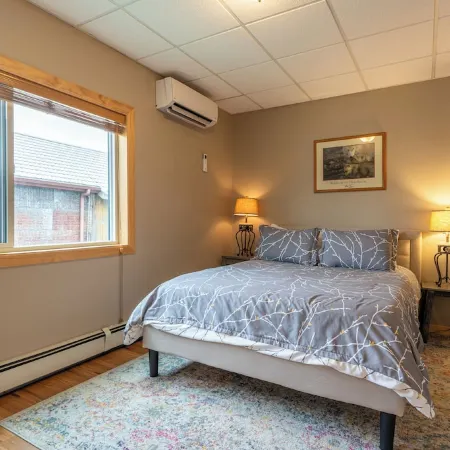 A Taste of Ely 4 BR Apartment, with Sauna