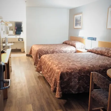 Sugarloaf Mountain Motel