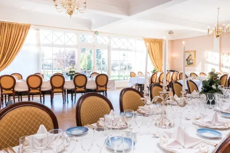 Den Gamle Grænsekro Inn Отели в г. Колдинг