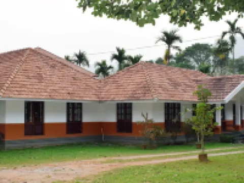 3 Hills County Hotels in Kalpetta