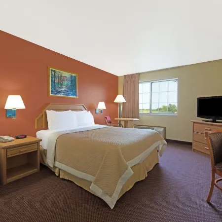 Days Inn by Wyndham Cameron