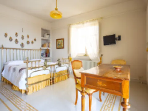 Solemar Sicilia - Casa Porto Bagnera Hotels in Porticello