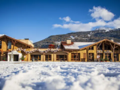 Hotel Base Camp Lodge - Bourg Saint Maurice Hotels in Savoie