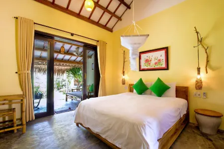 Red Flower Cottages Homestay Отели рядом с достопримечательностью «Cham Islands»