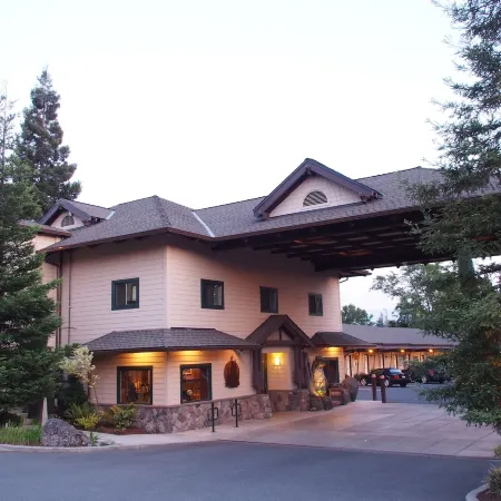 Redwood Hyperion Suites