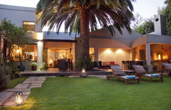 非洲巖水療酒店