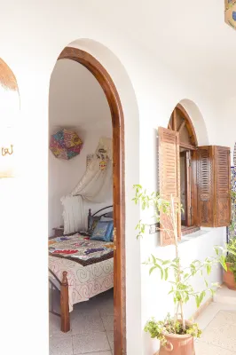 Maison Darna Guesthouse - parking