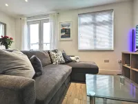 Seaside Apartment in the Heart of East Wittering Village