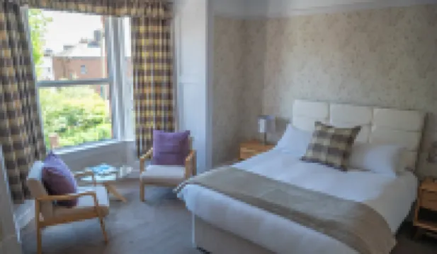 Albany House Hotels in Penrith