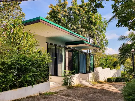 Phornpailin Riverside Resort