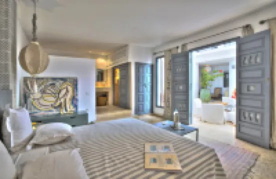 里亞德阿波酒店 鄰近阿格諾門的酒店