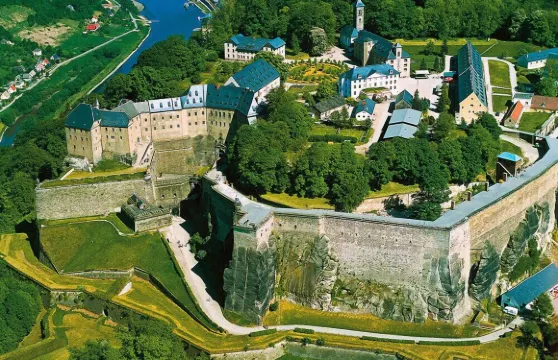 新斯塔德特公園酒店