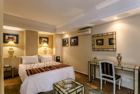 Riad Hasna Espi & Spa Отели рядом с достопримечательностью «Agafay Marrakech - Activités Quad buggy Chameau et diner spectacle»