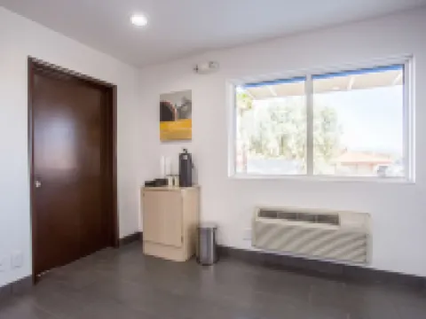 モーテル 6 ニードルズ カリフォルニア ニードルズのホテル