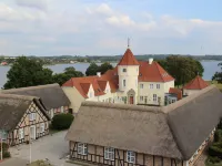 Gl. Avernæs Sinatur Hotel & Konference Hotels in Ebberup