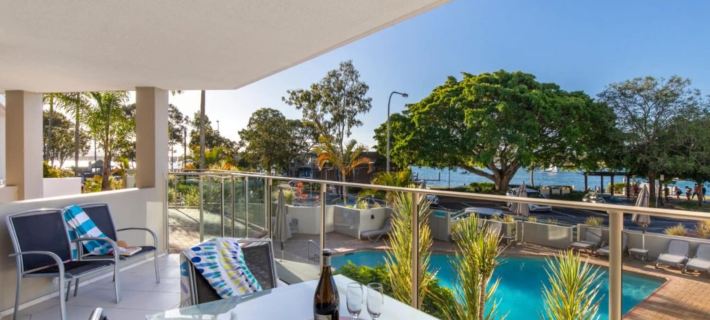 Regatta Noosa Hotels in Noosaville