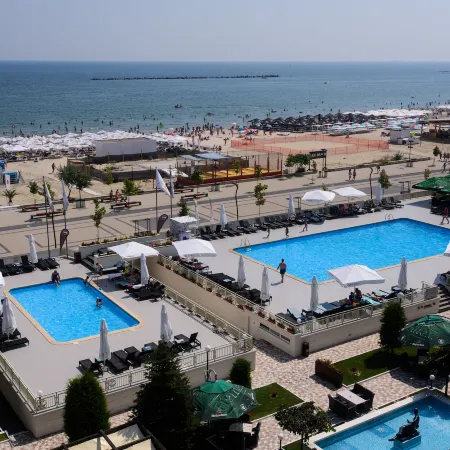 Iaki Conference & Spa Hotel