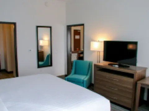 Holiday Inn & Suites DENVER TECH CENTER-CENTENNIAL by IHG Hoteles en Centennial