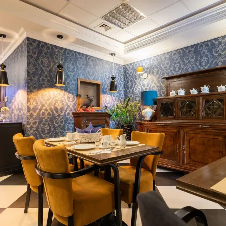 SleepWalker Boutique Suites
