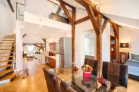 Old Town Square Premium Residence - Water Park