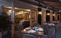 State Plaza Hotel - breakfast
