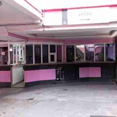 Hotel Avenida Hotel Exterior