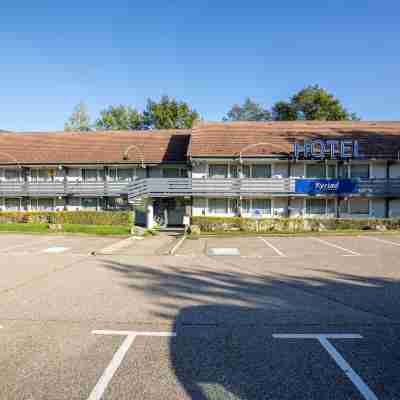 Hôtel Kyriad Valserhône Genève Hotel Exterior