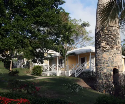 Bungalows on the Bay Usvi