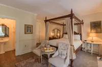 The Burn Bed and Breakfast Hotel a Natchez