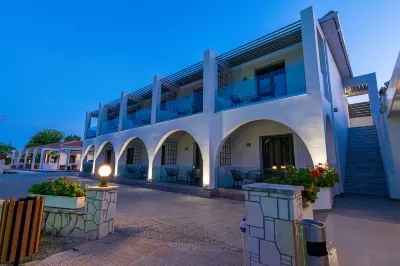 Sunny Garden Hotel Hotels near Porto Kamilafka Beach