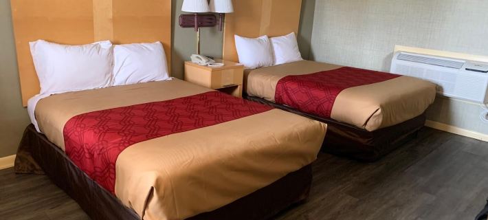 Falls Inn Hotele w: Trumbull County