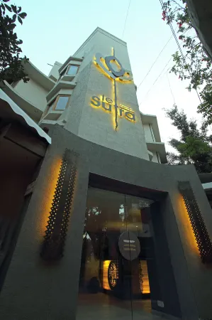 Le Sutra Hotel, Khar, Mumbai Отели рядом с достопримечательностью «Шри Сиддхивинейак Темпл Прабха Деви»